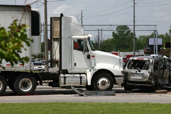 18 wheeler collides with another vehicle